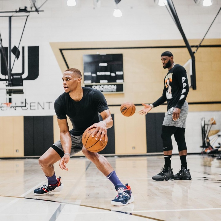 能拼能抢的火箭就是没法把球放进篮圈？